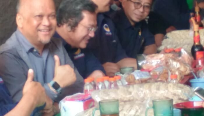 Ilham Habibie bertatap muka Dan Berkunjung Dengan Warga Garut.