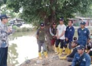 Antisipasi Bangunan liar (Bangli), Sepanjang Saluran Induk Barat Laut, Saluran Induk Barat Di Pasang Patok papan larangan Dan Pohon Pucuk Merah