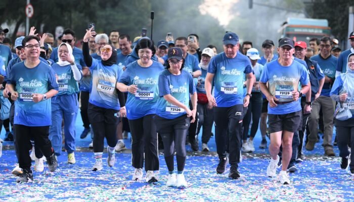 4.000 Pelari Ramaikan QRIS Run X  Roadshow Bus KPK