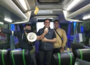 Camat Cimut Rully Dan Lurah Citeureup Rusli Melepas Pemberangkatan Pembinaan Unsur Lembaga Masyarakat Ke Pangandaran