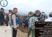 Truk Mixer Semen Terguling Di Evakuasi Polsek Pasirwangi