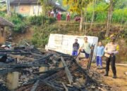 Rumah Panggung Terbuat Dari Kayu Dilalap Sigap Merah Hangus Tidak Tersisa, Akibat Konsleting listrik