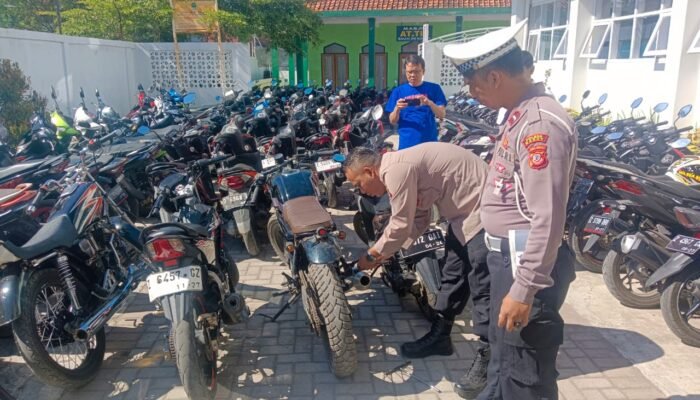 Polsek Banyuresmi Gencar Tertibkan Kendaraan Berknalpot Bising Tidak Sesuai Spesifikasi Teknis