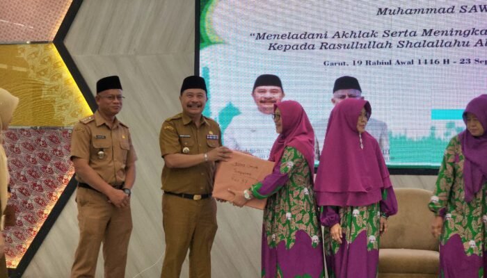 Pj. Bupati Garut Ajak Umat Teladani Akhlak Rasulullah di Peringatan Maulid Nabi Muhammad SAW