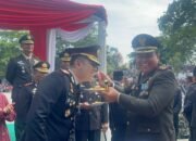 Potong Tumpeng Dan Kue Menjadi Simbol Persatuan Antara TNI Dan Polri