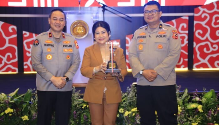 Sertifikasi Uji Kompetensi Kehumasan Pada Anev Konsolidasi Humas Polri T.A 2024