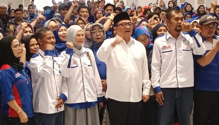 DPC K-SPSI Garut Simbol Kemenangan 17% Sakur -Putri, Deklarasi 17 November 2024.