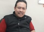 KPPS Desa Sukalaksana Mendistribusikan Logistik Pilkada ke 7 TPS.