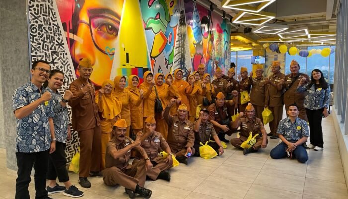 Semarakkan Semangat Kebangsaan, YELLO Hotel Paskal Bandung Gelar Peringatan Hari Pahlawan