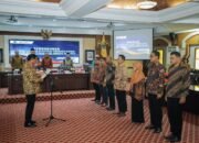 PJ Gubernur Prov Jateng Nana Sudjana Kukuhkan Tujuh Komisioner KPID Jawa Tengah Untuk Bantu Pemerintah Beri Edukasi