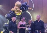 Nathalie Devi Luncurkan Single Pertama “Mak Tolongin Anakmu” di Cafe Baron, Sekaligus Rayakan Ulang Tahunnya