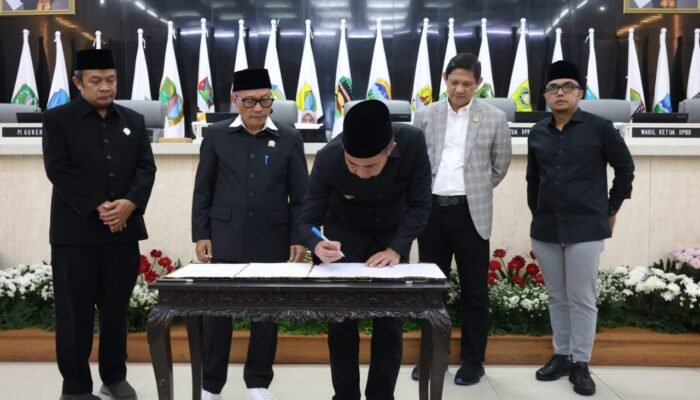 DPRD Jawa Barat Gelar Rapat Paripurna Penetapan Rancangan Peraturan DPRD tentang Tata Tertib DPRD Provinsi Jawa Barat