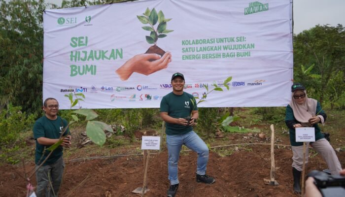 SEI Hijaukan Bumi : Sukses Ajak Stakeholder Dan Media Tanam Ribuan Pohon