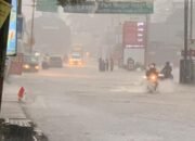 Hujan Deras Dengan Intensitas Tinggi Mengakibatkan Pohon Tumbang, Banjir Dan Longsor Di Beberapa Lokasi