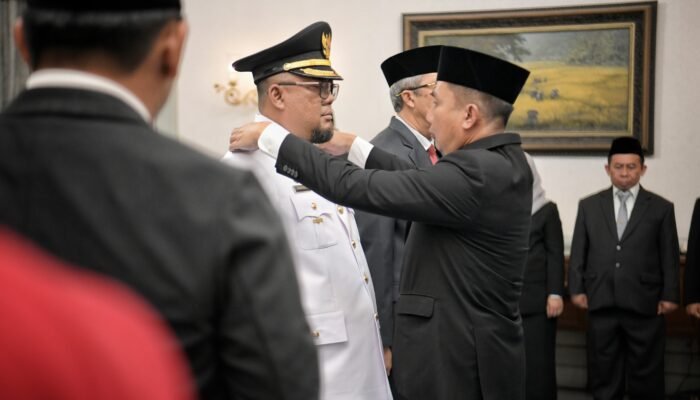 PJ Walikota Banjar Soni Horison Dilantik Oleh Bey Machmudin