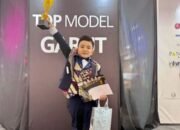 Muhammad Gahtan Adighana Raih Juara Model Award di Kontestasi Mojang Jajaka Alit 2024.