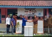 PWI Majalengka Serahkan Bantuan Kelengkapan Pendidikan Ke SDN 1 Gandasari