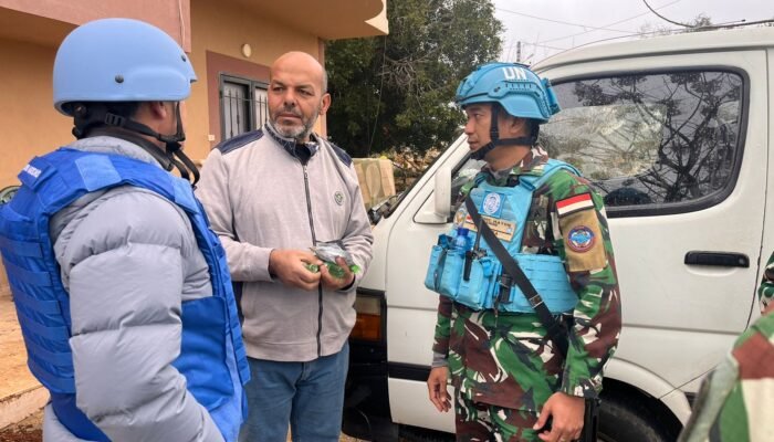 Satgas Indobatt XXIII-R Laksanakan Foot Patrol di Lebanon Selatan, Wujudkan Stabilitas dan Implementasi Resolusi DK PBB 1701