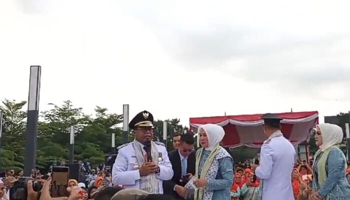 Usai Dilantik, Bupati dan Wakil Bupati Majalengka Disambut Ribuan Warga