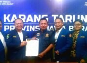 Pengurus KarangTaruna Provinsi Jawa Barat serahkan SK Pengurus Karang Taruna Kota Cimahi Masa Bakti 2024-2029