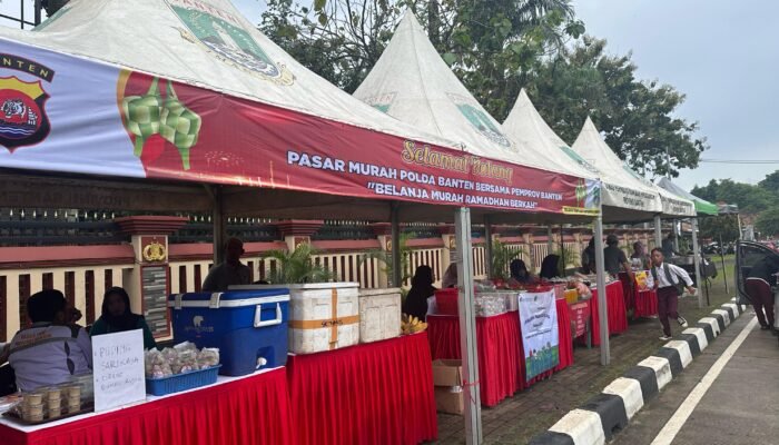 Pastikan Ketersediaan dan Kestabilan Harga Pangan, Polda Banten Bersama Pemprov Banten Gelar Pasar Murah