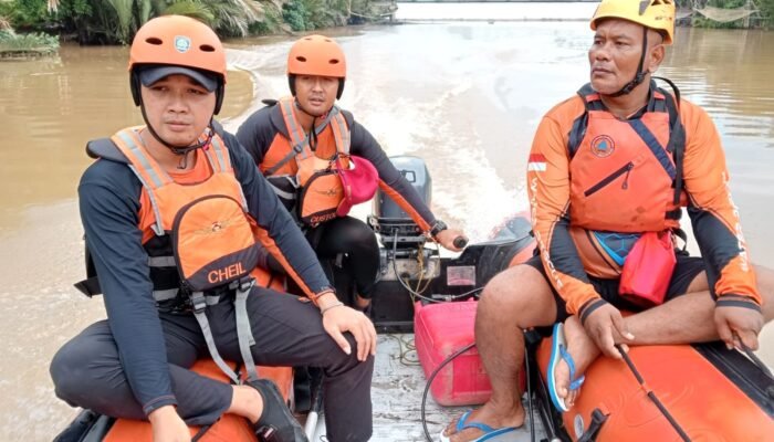 Tim SAR Gabungan Lakukan Pencarian Anak Tenggelam di Sungai Bojong Tasikmalaya