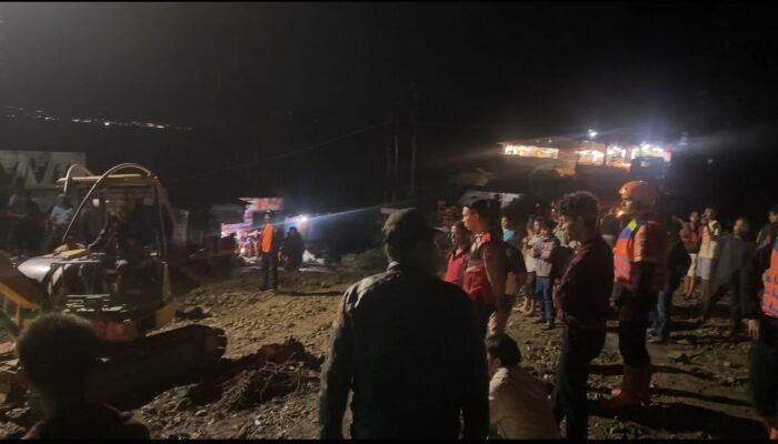 Tim Gabungan Buka Akses Jalinsum Siantar-Parapat