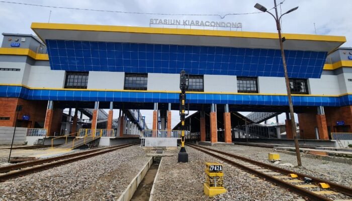 Jelang Arus Mudik Lebaran 2025, KAI Daop 2 Bandung Himbau Penumpang untuk Datang Awal ke Stasiun