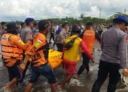 Nelayan Temukan Mayat Mengapung di Tengah Laut, Tim SAR Lakukan Evakuasi