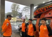 Seorang Anak Terseret Arus Sungai Cikaengan Seleketan, Tim SAR Lakukan Pencarian