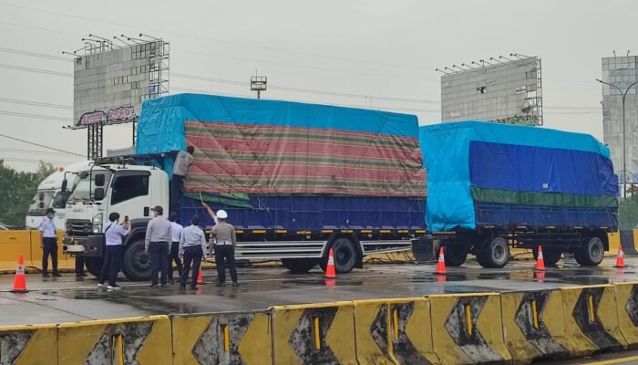 Jasamarga Metropolitan Tollroad Gelar Operasi Bersama Tertibkan Kendaraan ODOL di Ruas Tol Janger