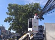 Metode Ducting Digunakan Menata Kabel Fiber Optik Terpasang Serampangan di Udara, Akan di Tanam di Bawah Tanah di Jalan Ganda Wijaya