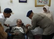 Brimob Polda Sumut Tunjukkan Kepedulian, Jenguk Para Tokoh INKANAS Sumut yang Sedang Sakit