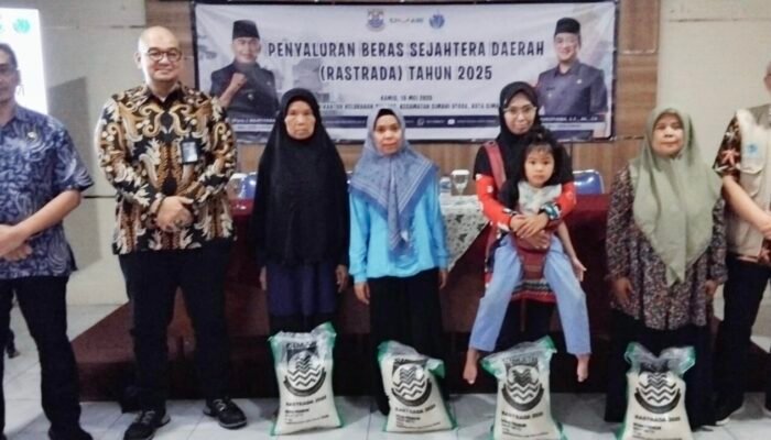 Dinsos Kota Cimahi Salurkan Bantuan Beras Sejahtera Daerah Bagi 2250 KPM