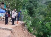 Kapolsek Banjarwangi Tinjau Lokasi Longsor dan Pergeseran Tanah di Empat Desa
