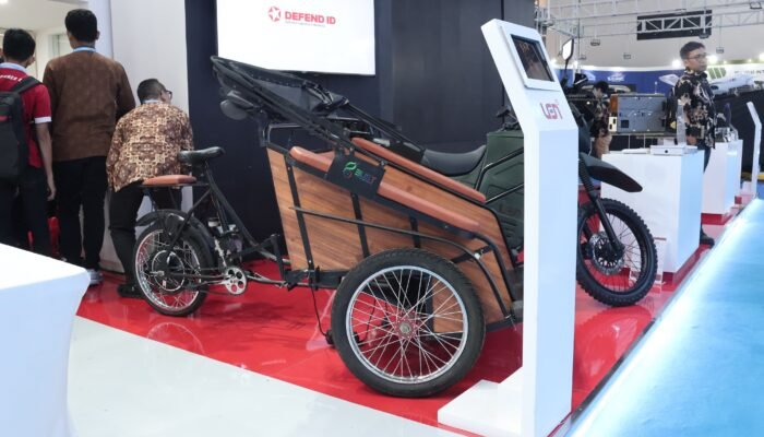 Becak Listrik Len Mejeng Di Indo Defence 2024, Warisan Lokal Rasa Masa Depan