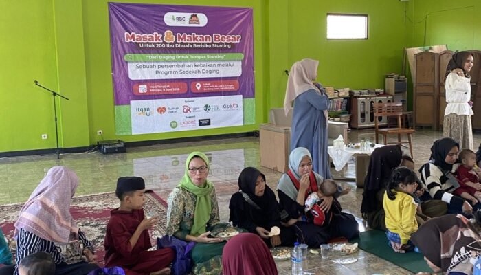 TEMAN KURBAN 1446 H: Itqan Peduli Tebar Senyum Kebaikan Bersama Klinik RBC dan Mang Epul