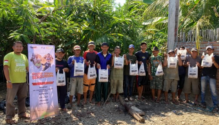 BMH Jabar Salurkan 50 Ekor Domba Qurban di Pelosok Garut Selatan