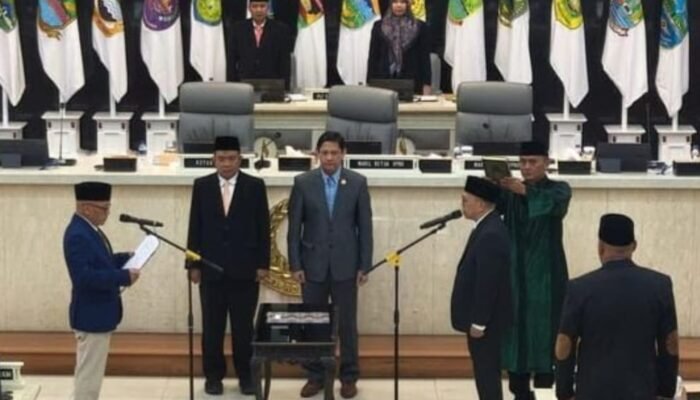 Yusuf Ridwan Resmi Dilantik Gantikan Almarhum Dedi Damhudi di DPRD Jabar