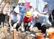 Bupati Tangerang Moch Maesyal Rasyid, Lakukan Peletakan Batu Pertama dalam Pembangunan 51 Rumah Layak Huni di Desa Tanjung Kait