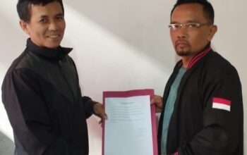 Mochamad Taufik Mengundurkan diri Dari Kepengurusan PAC PDI-P Kecamatan Cimahi Utara, Karena Pembebasan Tugasnya Sebagai Ketua PAC, Tidak Melalui Mekanisme Aturan Yang Berlaku