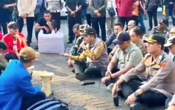 Aksi Unjukrasa Di Gedung DPRD Kota Cimahi Berjalan Damai, Walikota Cimahi Ngatiyana Sambut Baik