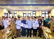 Bupati Tangerang Serahkan Bantuan Program Sanitren Tahun 2025