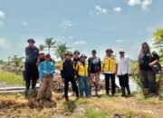 UPTD SDA Wilayah 6 Lakukan Pengerukan Sedimentasi Lumpur dan Sampah Apung di Saluran Pembuang Cikepu