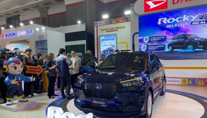 Daihatsu Bersinar di GIIAS Bandung 2025: Hadirkan Rocky Hybrid dan Program Penjualan Eksklusif