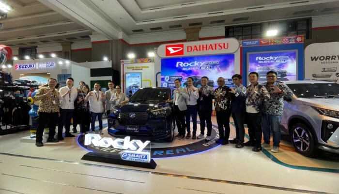 Efisien, Praktis, dan Bertenaga: Rocky Hybrid Raih Antusiasme Tinggi di GIIAS Bandung 2025
