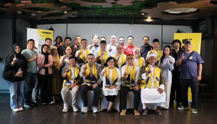 Adira Finance Berangkatkan Ratusan Pelanggan ke Tanah Suci Lewat Program UMRAH untuk Sahabat 2025