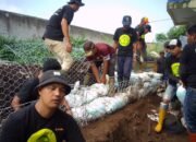 Atasi Banjir Sungai Cigede, PRIMA Lamajang Pasang Tanggul Bronjong Sepanjang 75 Meter di Dayeuhkolot