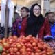 Wabup Intan Pantau Harga dan Keamanan Makanan di Pasar Gudang Tigaraksa