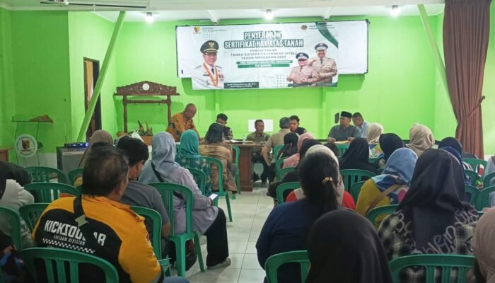 300 Sertifikat PTSL Diterima Warga Desa Margahayu Selatan